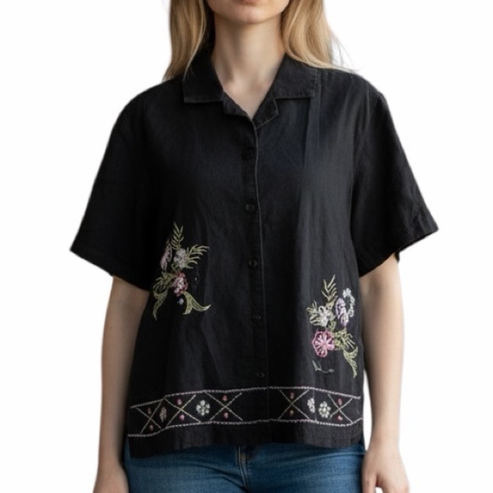 Jane Ashley vintage cotton embroidered button up women’s short sleeve top size M